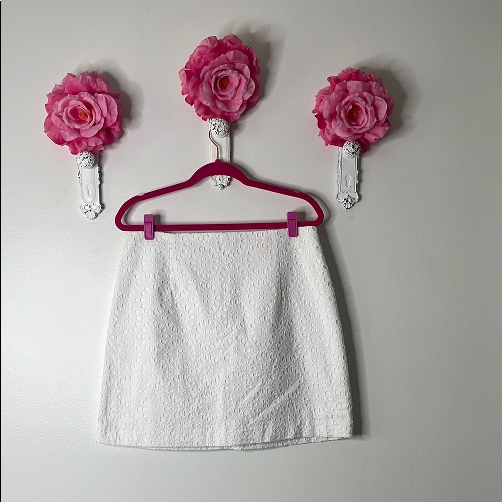 NWOT Lilly Pulitzer White Eyelet Resort Izzy Skirt, Women’s Size 10/12.